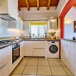 Lovely Hugh Close To Beaches Up To 10 Sleeps *