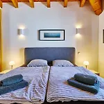 Feriehus Lovely Hugh Close To Beaches Up To 10 Sleeps *