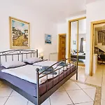 Lovely Hugh Close To Beaches Up To 10 Sleeps Feriehus *