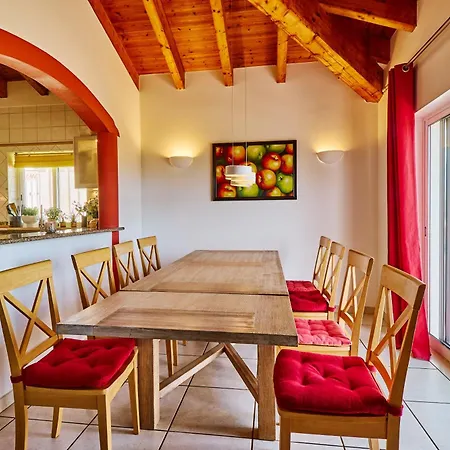 Tatil Evi Lovely Hugh Close To Beaches Up To 10 Sleeps