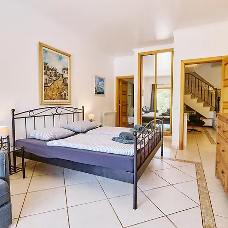 Tatil Evi Lovely Hugh Close To Beaches Up To 10 Sleeps *
