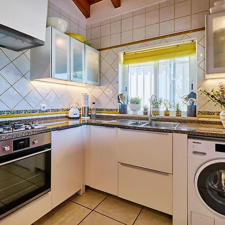 Lovely Hugh Close To Beaches Up To 10 Sleeps Tatil Evi