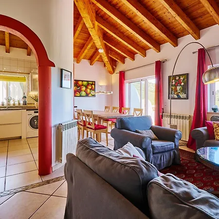 Lovely Hugh Close To Beaches Up To 10 Sleeps Hortas do Tabual