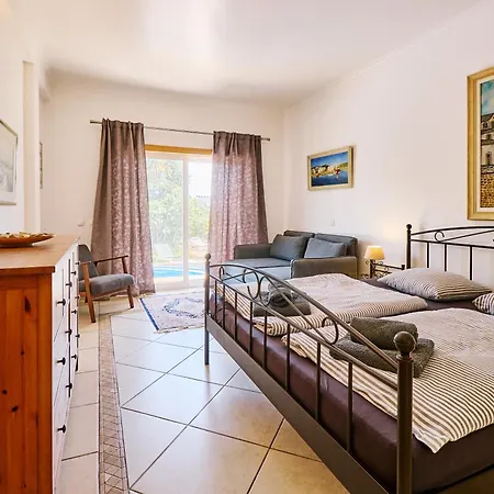 בית נופש Lovely Hugh Close To Beaches Up To 10 Sleeps *