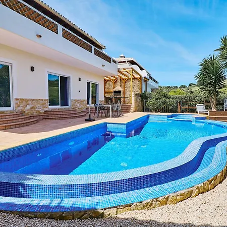 Lovely Hugh Close To Beaches Up To 10 Sleeps * Hortas do Tabual