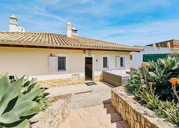 Nyaraló Lovely Hugh Close To Beaches Up To 10 Sleeps