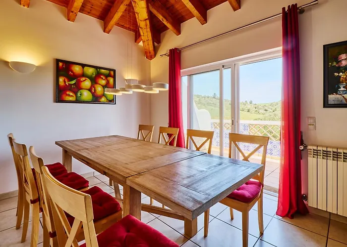 Lovely Hugh Close To Beaches Up To 10 Sleeps Nyaraló Hortas do Tabual