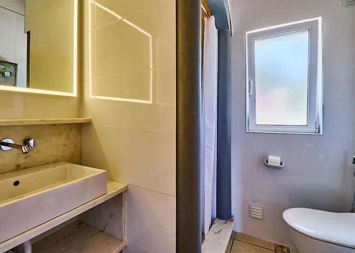 Lovely Hugh Close To Beaches Up To 10 Sleeps Nyaraló Hortas do Tabual