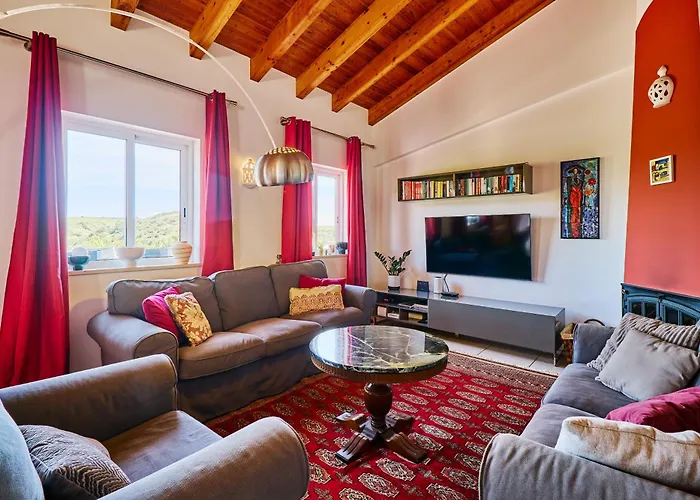 Lovely Hugh Close To Beaches Up To 10 Sleeps