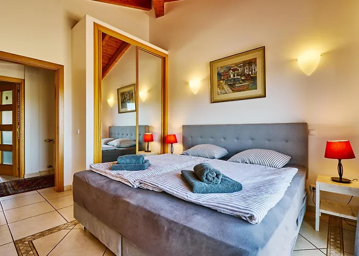 Nyaraló Lovely Hugh Close To Beaches Up To 10 Sleeps Hortas do Tabual