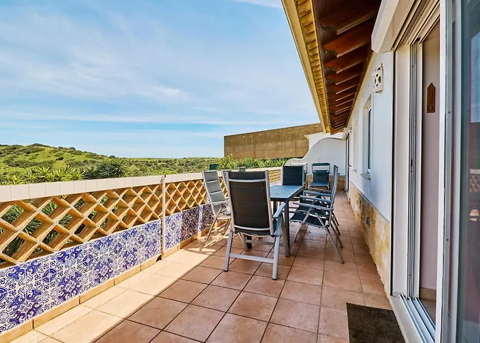 Lovely Hugh Close To Beaches Up To 10 Sleeps Nyaraló