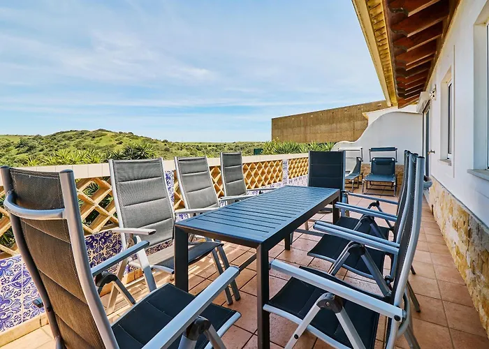 Nyaraló Lovely Hugh Close To Beaches Up To 10 Sleeps