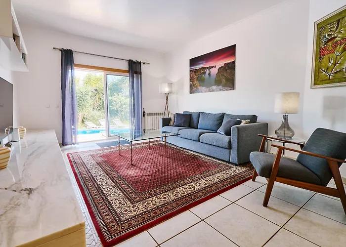 Lovely Hugh Close To Beaches Up To 10 Sleeps *