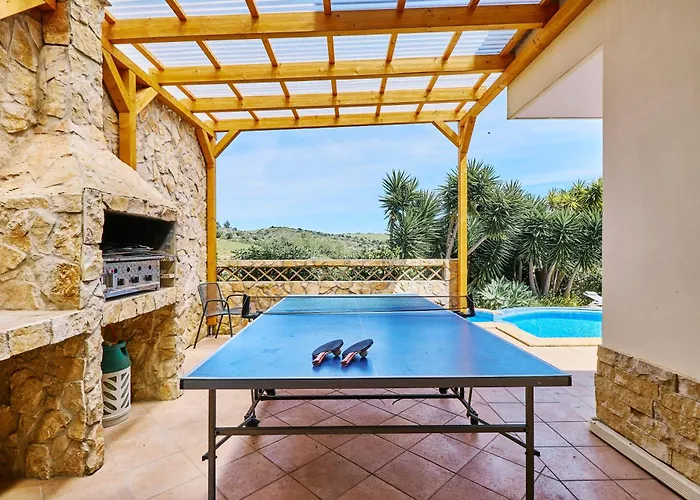 Lovely Hugh Close To Beaches Up To 10 Sleeps Nyaraló Hortas do Tabual