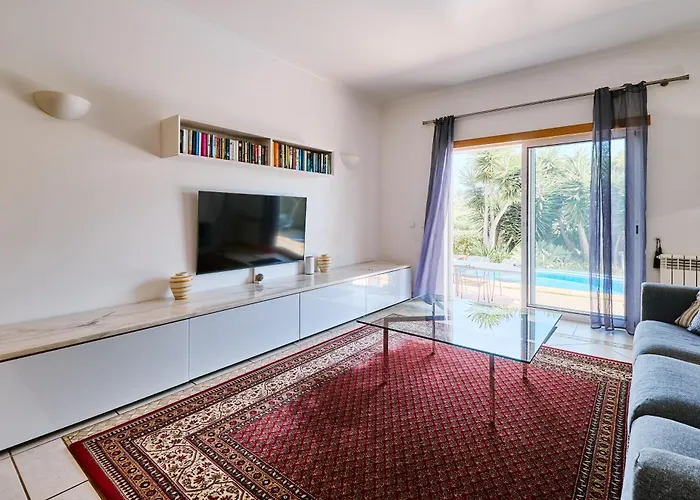 Lovely Hugh Close To Beaches Up To 10 Sleeps