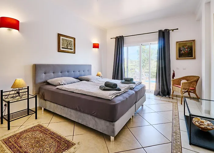 Nyaraló Lovely Hugh Close To Beaches Up To 10 Sleeps Hortas do Tabual