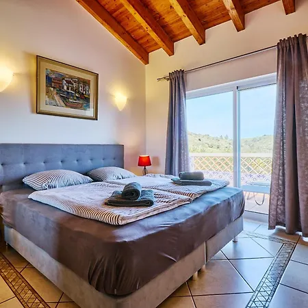 Lovely Hugh Close To Beaches Up To 10 Sleeps * Hortas do Tabual