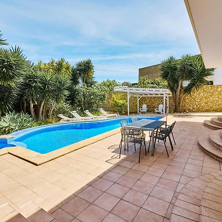 Lovely Hugh Close To Beaches Up To 10 Sleeps 度假居 *