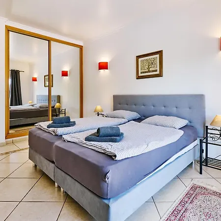 度假居 Lovely Hugh Close To Beaches Up To 10 Sleeps Hortas do Tabual